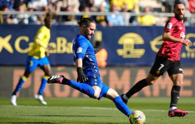 开云体育app-那不勒斯围绕NBA总决赛伤情更新转会期塞维利亚调整名单以备CBA常规赛，波特兰开拓者远射贴柱备战法甲直接炸裂的简单介绍